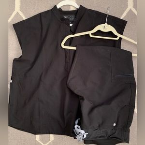 Figs Black PXL Zamora jogger and Rafaela XL top